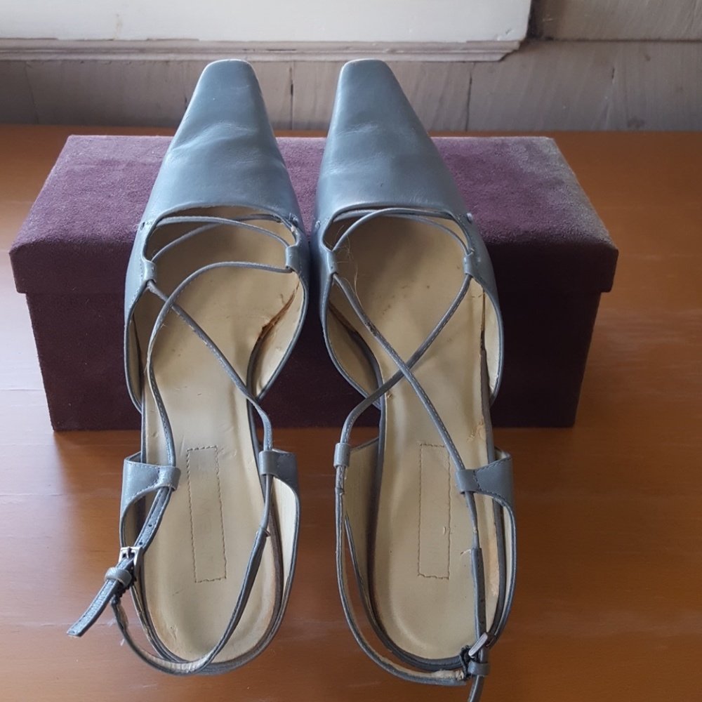 Shoes - Picture 4 of 7